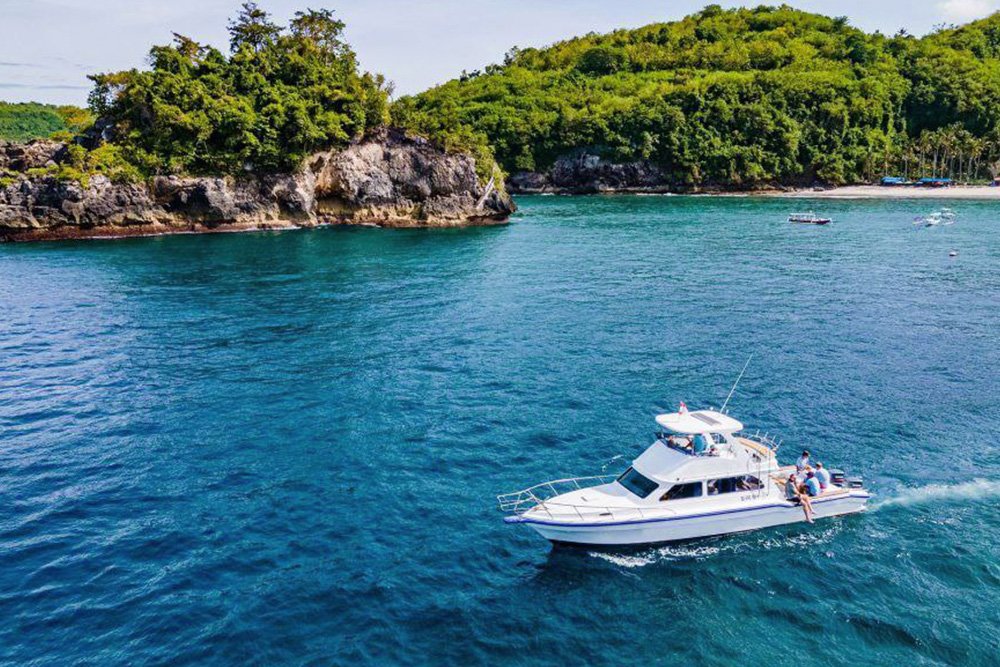 yacht-boat-charter-nusa-penida